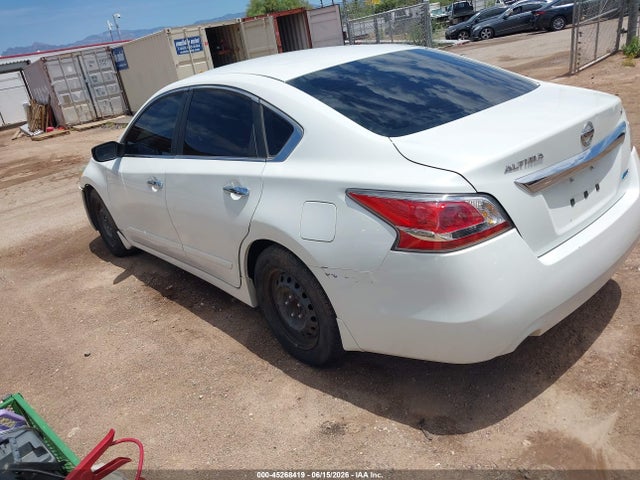 Nissan Altima 2.5 S 2014 1N4AL3AP7EN357569 Image 3