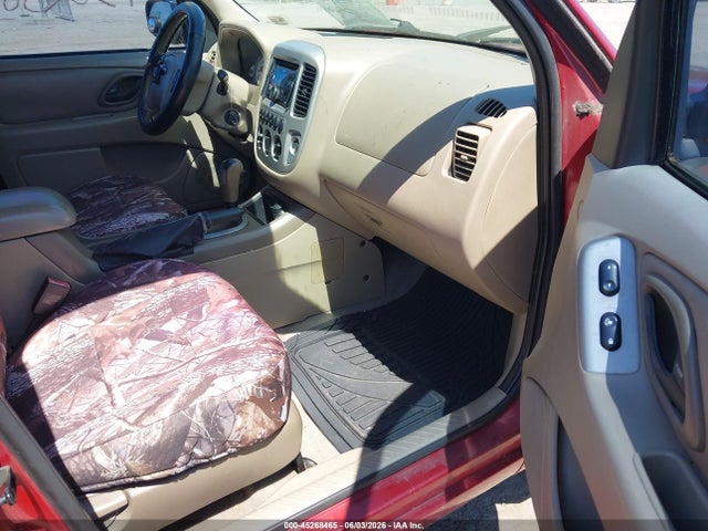 45268465 :رقم المزاد ، 1FMYU94105KB61986 vin ، 2005 Ford Escape Limited مزاد بيع
