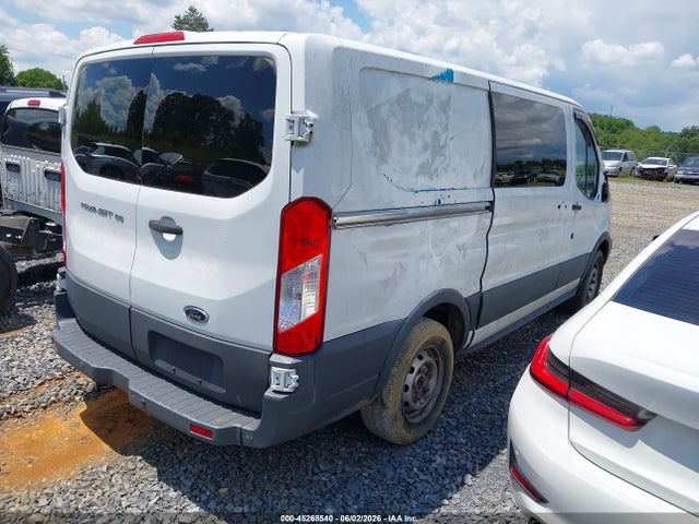 2015 Ford Transit-150 მანქანა იყიდება აუქციონზე, vin: 1FTNE1YMXFKA84815, აუქციონის ნომერი: 45268540