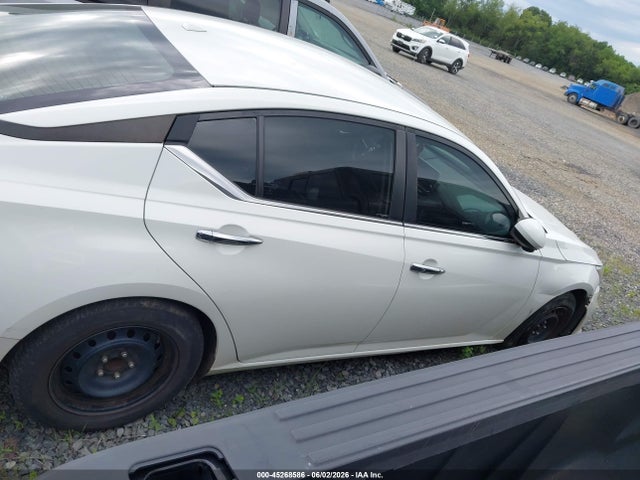 45268586 :رقم المزاد ، 1N4BL4BV8LC197251 vin ، 2020 Nissan Altima S Fwd مزاد بيع