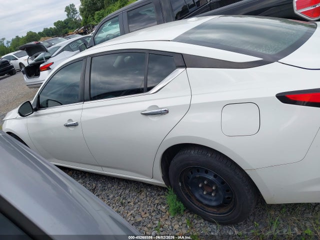 45268586 :رقم المزاد ، 1N4BL4BV8LC197251 vin ، 2020 Nissan Altima S Fwd مزاد بيع