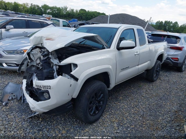 2022 Toyota Tacoma Sr5 V6 მანქანა იყიდება აუქციონზე, vin: 3TYSZ5AN5NT062881, აუქციონის ნომერი: 45268592