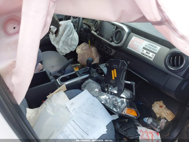 2022 Toyota Tacoma Sr5 V6 მანქანა იყიდება აუქციონზე, vin: 3TYSZ5AN5NT062881, აუქციონის ნომერი: 45268592
