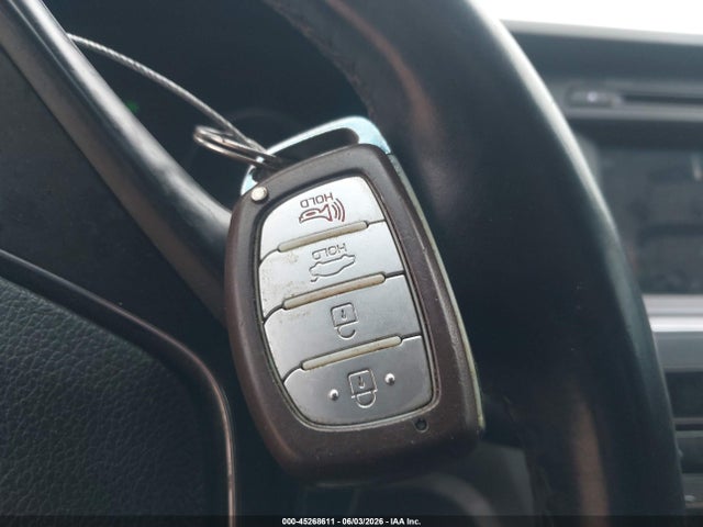 Продажа на аукционе авто 2017 Hyundai Sonata Sport, vin: 5NPE34AF1HH483066, номер лота: 45268611