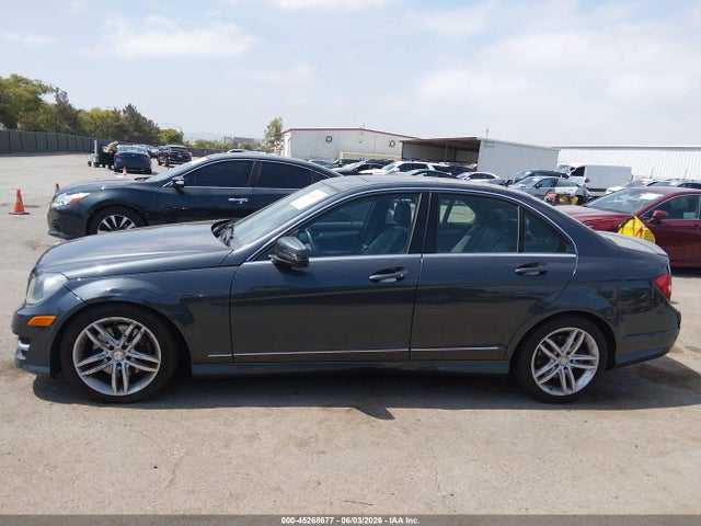 45268677 :رقم المزاد ، WDDGF8AB2DR283701 vin ، 2013 Mercedes-benz C 300 Sport 4matic مزاد بيع