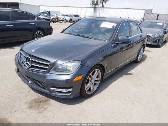 45268677 :رقم المزاد ، WDDGF8AB2DR283701 vin ، 2013 Mercedes-benz C 300 Sport 4matic مزاد بيع