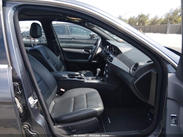 45268677 :رقم المزاد ، WDDGF8AB2DR283701 vin ، 2013 Mercedes-benz C 300 Sport 4matic مزاد بيع