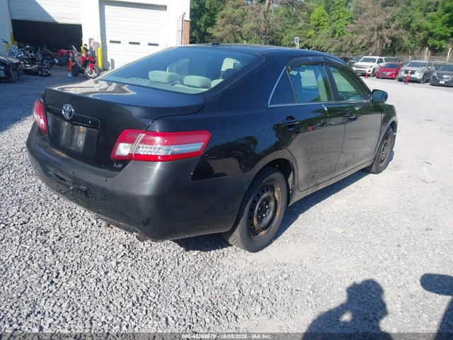 45268679 :رقم المزاد ، 4T1BF3EK5AU031074 vin ، 2010 Toyota Camry Le مزاد بيع