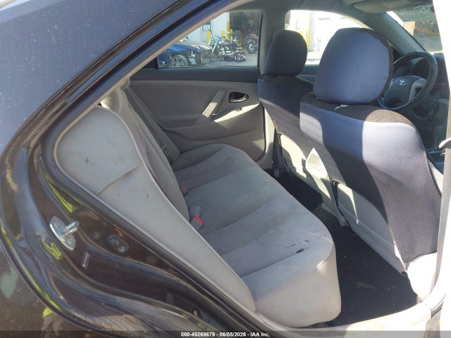 45268679 :رقم المزاد ، 4T1BF3EK5AU031074 vin ، 2010 Toyota Camry Le مزاد بيع