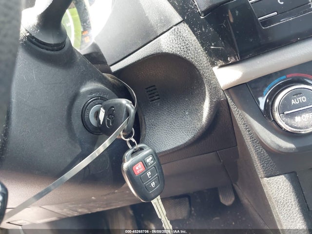 Продаж на аукціоні авто 2014 Toyota Corolla Le, vin: 5YFBURHE3EP140154, номер лоту: 45268706