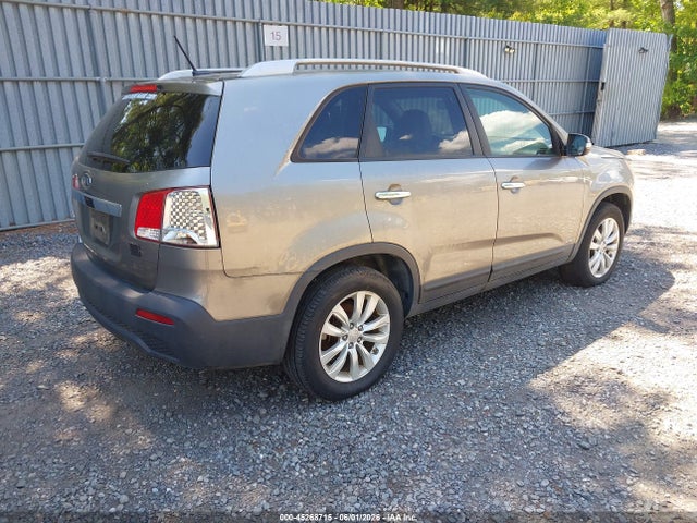45268715 :رقم المزاد ، 5XYKTDA25BG096003 vin ، 2011 Kia Sorento Lx V6 مزاد بيع