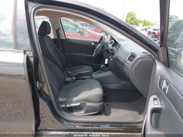 2012 Volkswagen Jetta 2.0l S მანქანა იყიდება აუქციონზე, vin: 3VW2K7AJ7CM358133, აუქციონის ნომერი: 45268756
