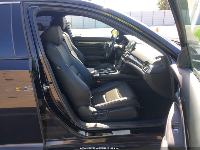 1HGCV1F38KA025703 Honda Accord Sport