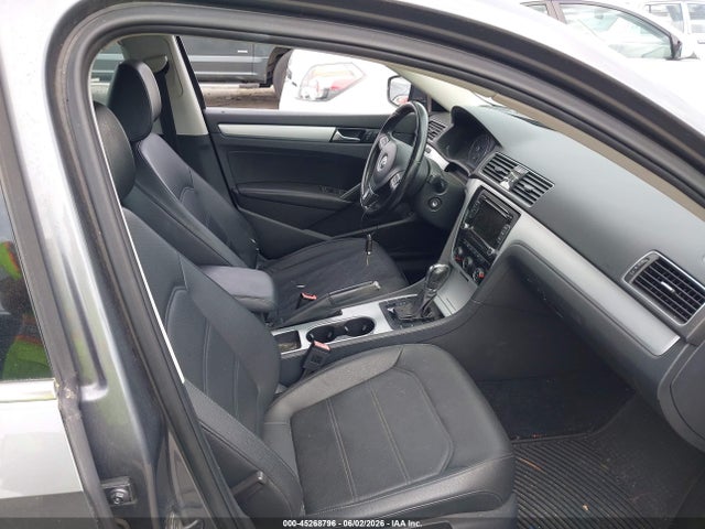 Продажа на аукционе авто 2013 Volkswagen Passat 2.5l Se, vin: 1VWBP7A35DC023684, номер лота: 45268796