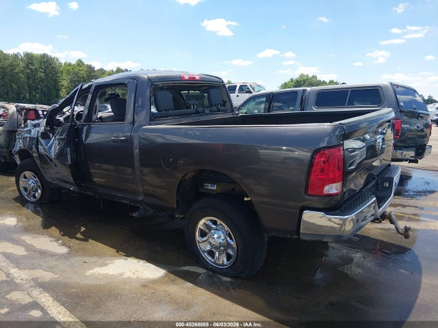 45268885 :رقم المزاد ، 3C6UR5CL7HG571106 vin ، 2017 Ram 2500 Tradesman  4x4 6'4 Box مزاد بيع