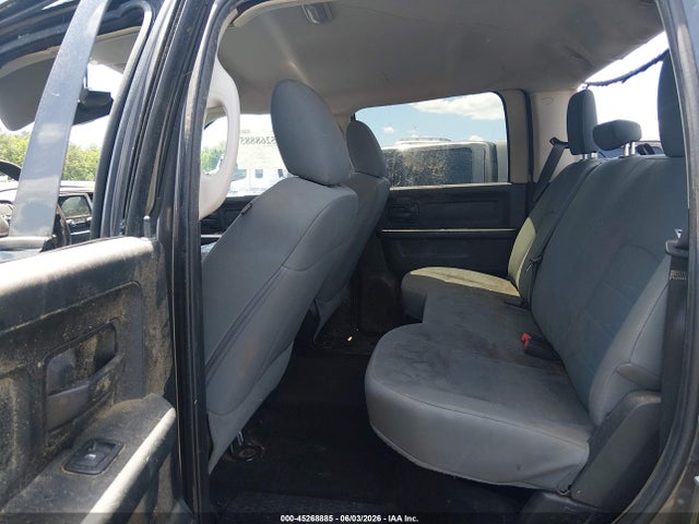 45268885 :رقم المزاد ، 3C6UR5CL7HG571106 vin ، 2017 Ram 2500 Tradesman  4x4 6'4 Box مزاد بيع