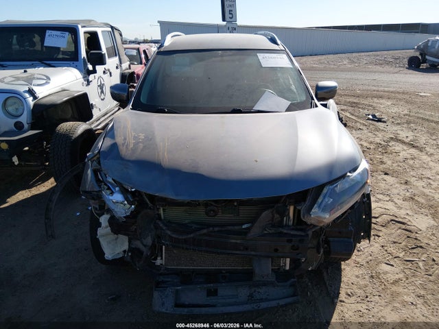 KNMAT2MT9GP687363 Nissan ROGUE SV