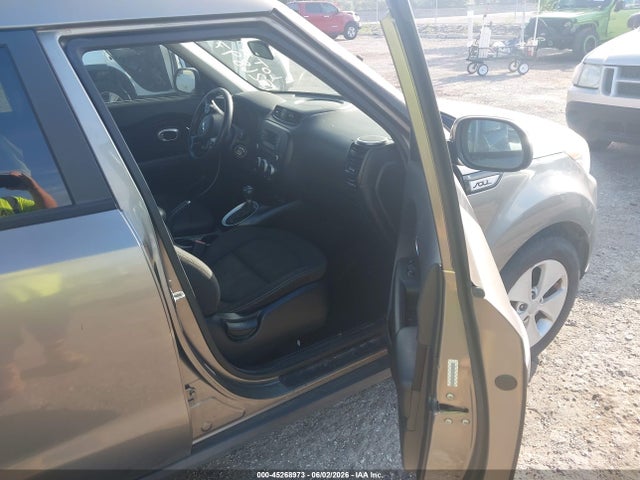 45268973 :رقم المزاد ، KNDJN2A27F7180577 vin ، 2015 Kia Soul مزاد بيع