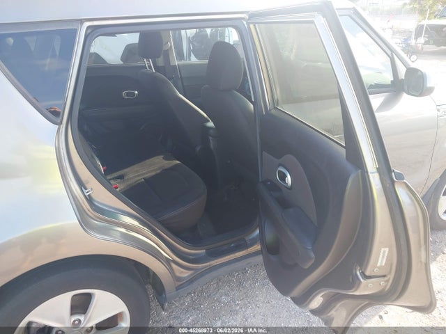 45268973 :رقم المزاد ، KNDJN2A27F7180577 vin ، 2015 Kia Soul مزاد بيع