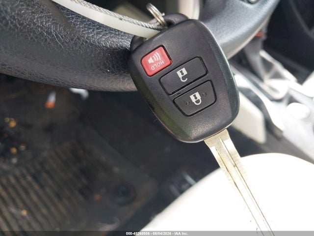 Продажа на аукционе авто 2024 Toyota Corolla Cross L, vin: 7MUAAAAGXRV078241, номер лота: 45268986