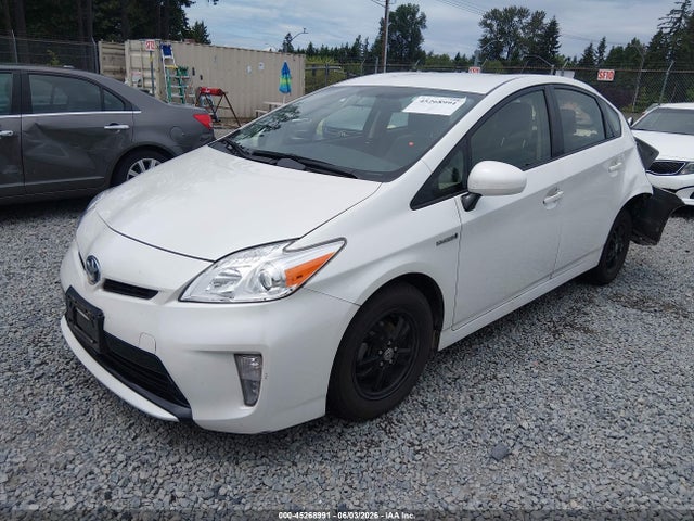 45268991 :رقم المزاد ، JTDKN3DU2F0482956 vin ، 2015 Toyota Prius Two مزاد بيع