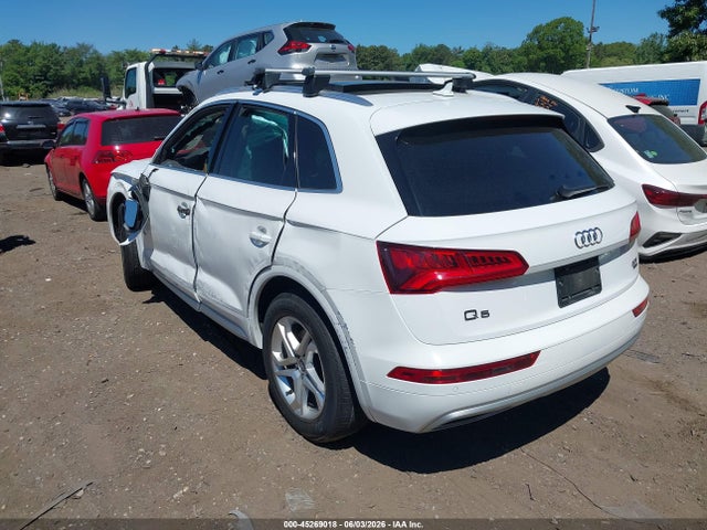 2018 Audi Q5 2.0t Premium/2.0t Tech Premium მანქანა იყიდება აუქციონზე, vin: WA1BNAFY8J2173472, აუქციონის ნომერი: 45269018