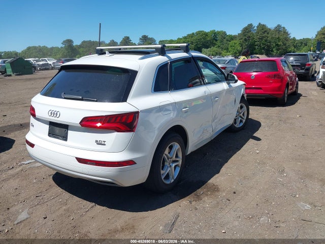2018 Audi Q5 2.0t Premium/2.0t Tech Premium მანქანა იყიდება აუქციონზე, vin: WA1BNAFY8J2173472, აუქციონის ნომერი: 45269018