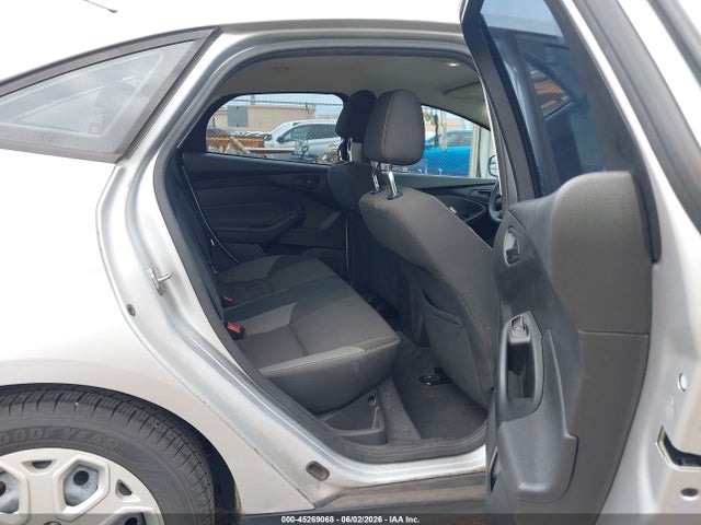 45269068 :رقم المزاد ، 1FAHP3F20CL146559 vin ، 2012 Ford Focus Se مزاد بيع