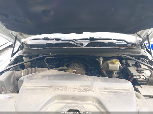 45269212 :رقم المزاد ، 3C7WRCAJ8NG320584 vin ، 2022 Ram 3500 Chassis Tradesman/slt مزاد بيع