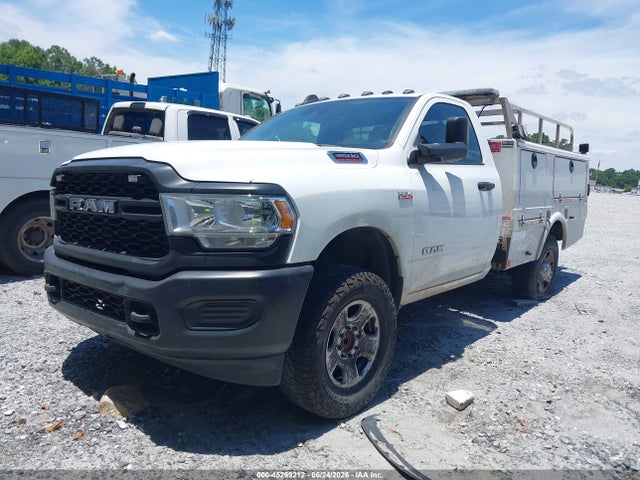 45269212 :رقم المزاد ، 3C7WRCAJ8NG320584 vin ، 2022 Ram 3500 Chassis Tradesman/slt مزاد بيع