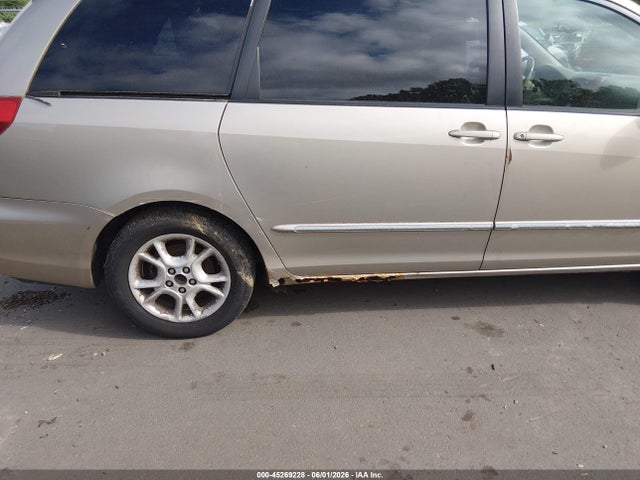 Продажа на аукционе авто 2004 Toyota Sienna Xle Limited, vin: 5TDZA22C54S003339, номер лота: 45269228
