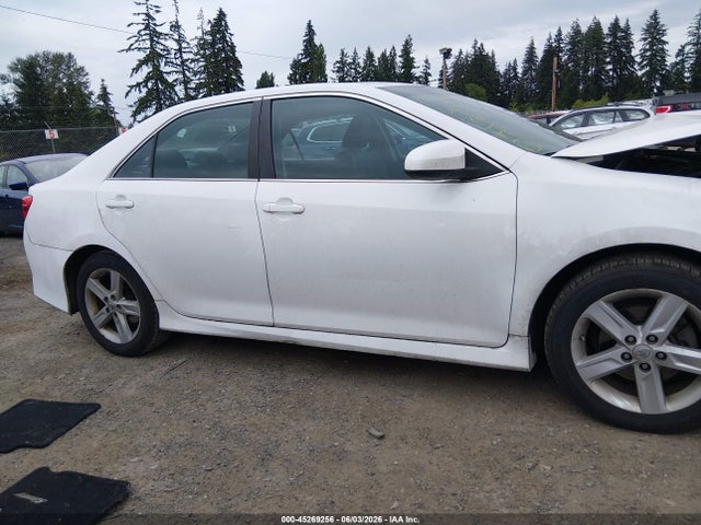 45269256 :رقم المزاد ، 4T1BF1FK8DU244141 vin ، 2013 Toyota Camry Se مزاد بيع