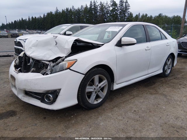 45269256 :رقم المزاد ، 4T1BF1FK8DU244141 vin ، 2013 Toyota Camry Se مزاد بيع