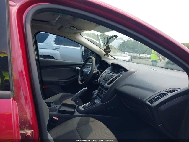 45269275 :رقم المزاد ، 1FADP3F27DL225453 vin ، 2013 Ford Focus Se مزاد بيع