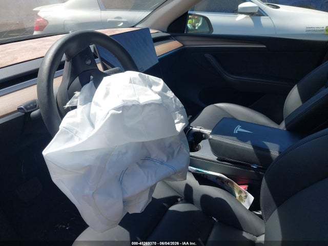 Продажа на аукционе авто 2023 Tesla Model Y Awd/long Range Dual Motor All-wheel Drive, vin: 7SAYGDEE3PF892561, номер лота: 45269370