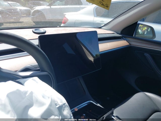 Продажа на аукционе авто 2023 Tesla Model Y Awd/long Range Dual Motor All-wheel Drive, vin: 7SAYGDEE3PF892561, номер лота: 45269370