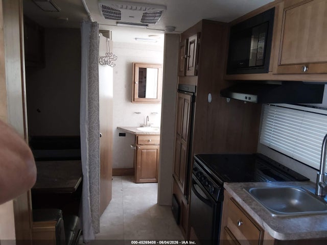 45269408 :رقم المزاد ، 5ZT2RSHC7K3004667 vin ، 2019 Rockwood Mini Lite مزاد بيع