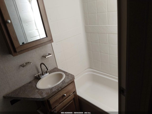 45269408 :رقم المزاد ، 5ZT2RSHC7K3004667 vin ، 2019 Rockwood Mini Lite مزاد بيع