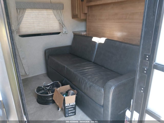 45269408 :رقم المزاد ، 5ZT2RSHC7K3004667 vin ، 2019 Rockwood Mini Lite مزاد بيع