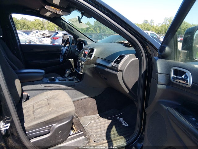 Продаж на аукціоні авто 2018 Jeep Grand Cherokee Laredo 4x2, vin: 1C4RJEAG1JC132231, номер лоту: 45269451