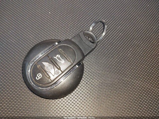Продаж на аукціоні авто 2015 Mini Hardtop Cooper S, vin: WMWXP7C52F2A34190, номер лоту: 45269452