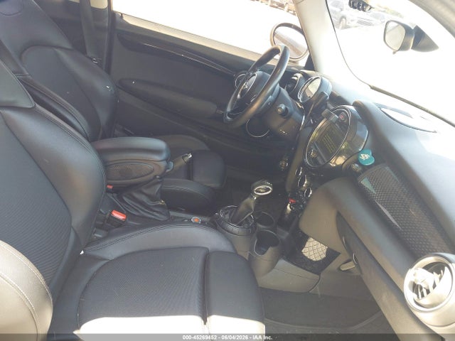 Продаж на аукціоні авто 2015 Mini Hardtop Cooper S, vin: WMWXP7C52F2A34190, номер лоту: 45269452
