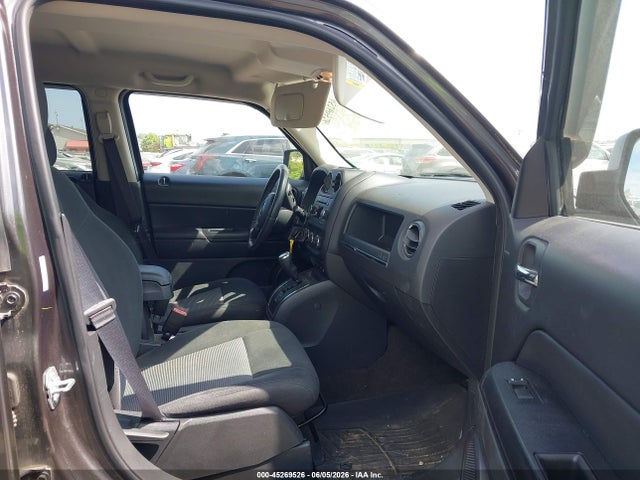 Продаж на аукціоні авто 2015 Jeep Patriot Latitude, vin: 1C4NJRFB9FD189586, номер лоту: 45269526