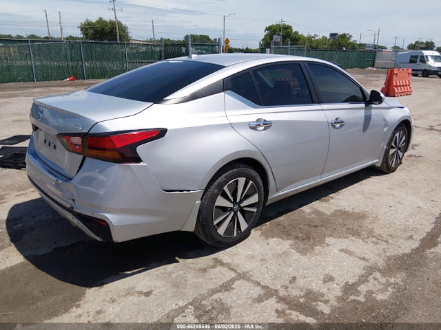 1N4BL4DV7NN368981 Nissan Altima Sv Fwd