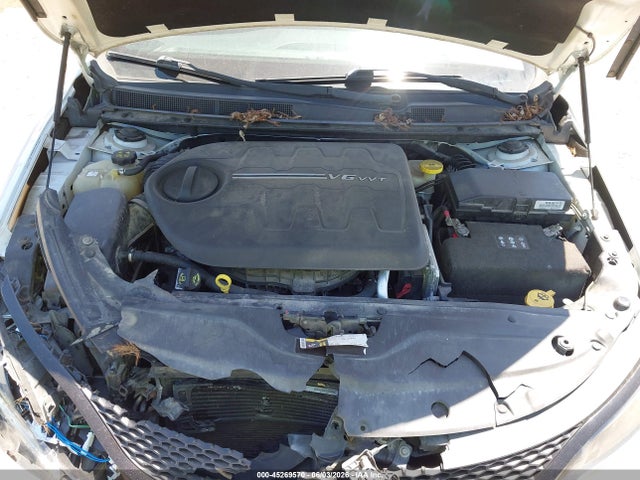 Aukcja sprzedaży 2015 Chrysler 200 S, vin: 1C3CCCBG1FN532809, numer aukcji: 45269570