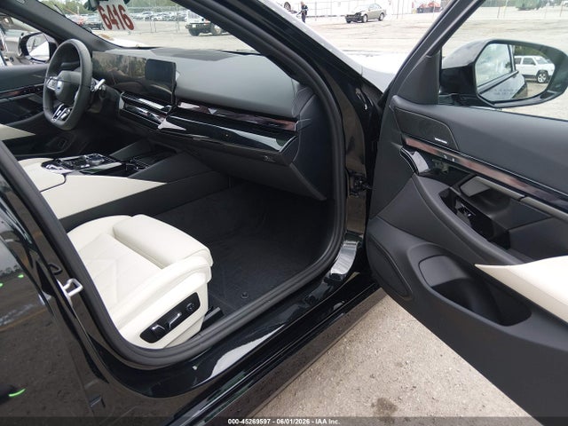 BMW 550e Xdrive 2026 WBA13FK07TCX10136 Image 5