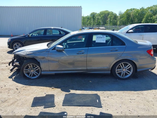 Продажа на аукционе авто 2012 Mercedes-benz C 300 Sport 4matic, vin: WDDGF8BB0CA712071, номер лота: 45269672