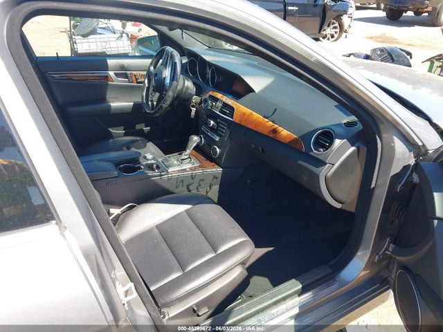 Продажа на аукционе авто 2012 Mercedes-benz C 300 Sport 4matic, vin: WDDGF8BB0CA712071, номер лота: 45269672