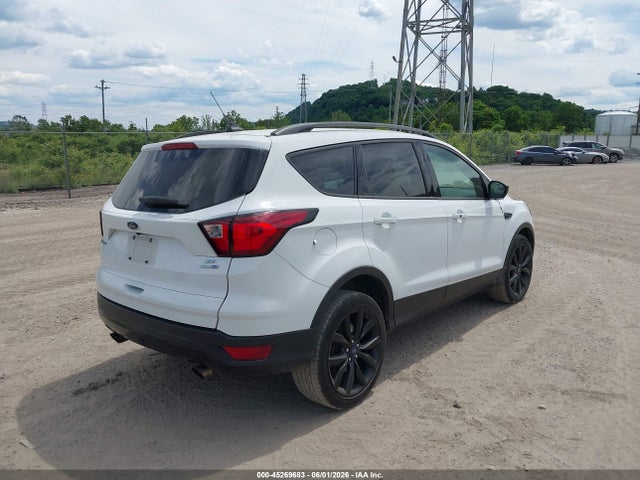 Продаж на аукціоні авто 2019 Ford Escape Se, vin: 1FMCU9GD4KUB51882, номер лоту: 45269683