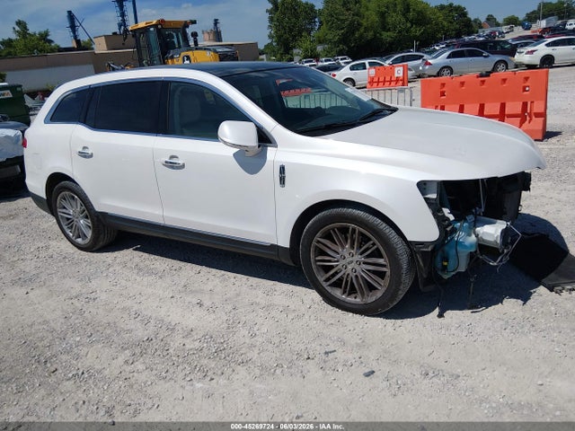 Auction sale of the 2016 Lincoln Mkt Ecoboost, vin: 2LMHJ5AT2GBL01335, lot number: 45269724